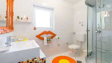 Višnjan Villa with Pool for 10 Guests