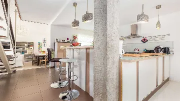 Višnjan Villa with Pool for 10 Guests