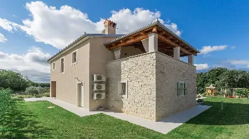 Villa for 8 Guests with Terrace in Višnjan