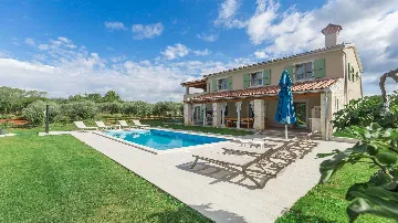 Villa for 8 Guests with Terrace in Višnjan