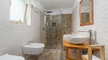 Villa for 8 Guests with Terrace in Višnjan