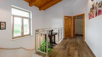 Villa for 8 Guests with Terrace in Višnjan