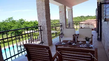 Villa with Pool and Garden in Tinjan