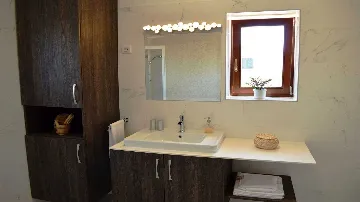 Villa with Pool and Garden in Tinjan