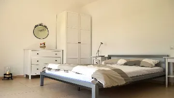 Villa with Pool and Garden in Tinjan