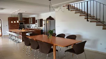 Villa with Pool and Garden in Tinjan