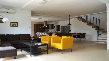 Villa with Pool and Garden in Tinjan