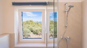 Modern Villa in Pitve, Hvar for 8 Guests