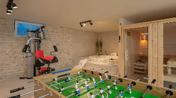 Modern Villa in Pitve, Hvar for 8 Guests