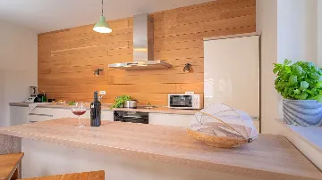 Villa with Pool in Pitve