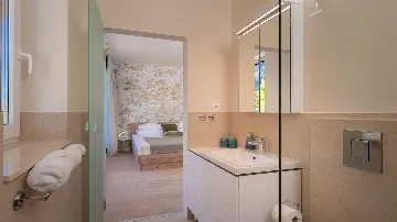 Villa with Pool in Pitve