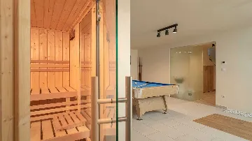 Villa with Pool in Pitve