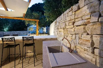 Serene Grove Retreat Pisak