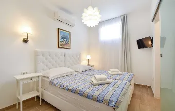 Serene Grove Retreat Pisak