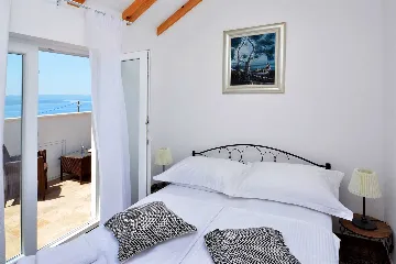 Serene Grove Retreat Pisak