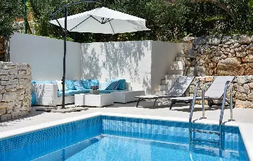 Serene Grove Retreat Pisak