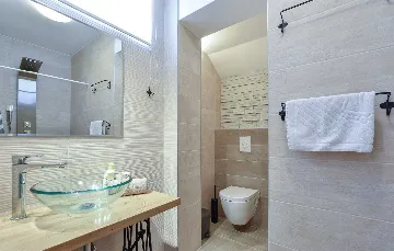 Serene Grove Retreat Pisak