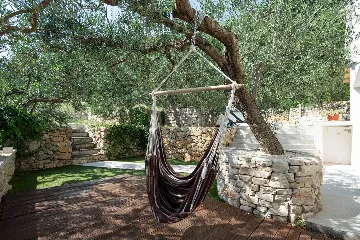 Serene Grove Retreat Pisak