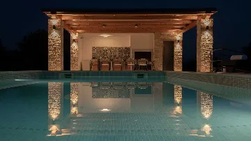 Villa with Pool for 8 Guests in Cukrići
