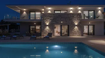 Villa with Pool for 8 Guests in Cukrići