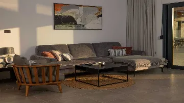 Villa with Pool for 8 Guests in Cukrići