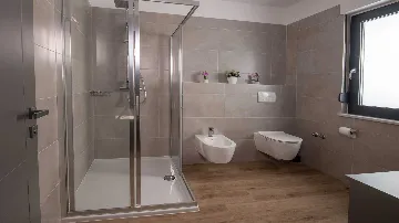 Villa with Pool for 8 Guests in Cukrići