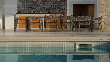 Villa with Pool for 8 Guests in Cukrići