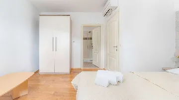 Villa with Pool in Špinovci