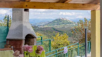 Villa with Pool in Špinovci