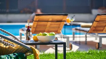 4-Bedroom Villa with Pool in Kaštel