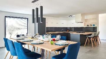 4-Bedroom Villa with Pool in Kaštel