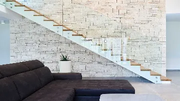 4-Bedroom Villa with Pool in Kaštel