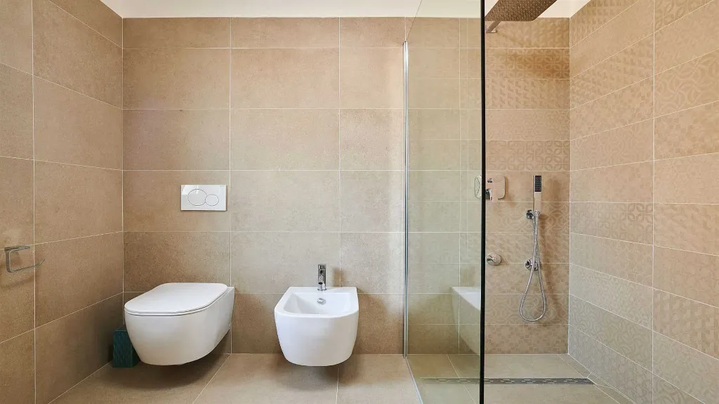 4-Bedroom Villa with Pool in Kaštel