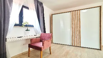 4-Bedroom Villa with Pool in Kaštel