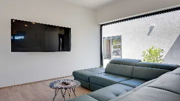 Two-Bedroom Villa with Pool in Vintijan