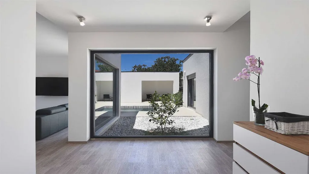 Two-Bedroom Villa with Pool in Vintijan