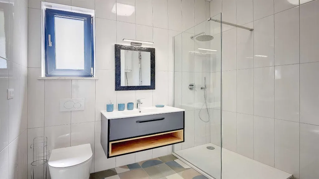 Two-Bedroom Villa with Pool in Vintijan
