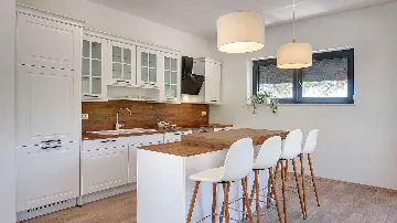 Two-Bedroom Villa with Pool in Vintijan