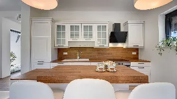 Two-Bedroom Villa with Pool in Vintijan