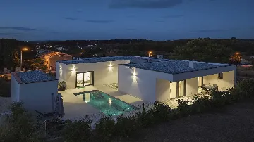 Two-Bedroom Villa with Pool in Vintijan