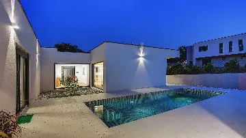 Two-Bedroom Villa with Pool in Vintijan