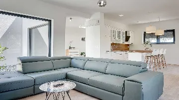 Two-Bedroom Villa with Pool in Vintijan