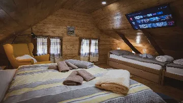 Villa with Sauna and Jacuzzi in Lopatinec