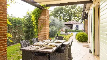 Villa Complex in Tinjan for 12 Guests