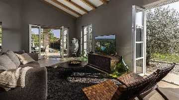 Villa Complex in Tinjan for 12 Guests