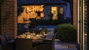 Stone Villa with Pool in Tinjan