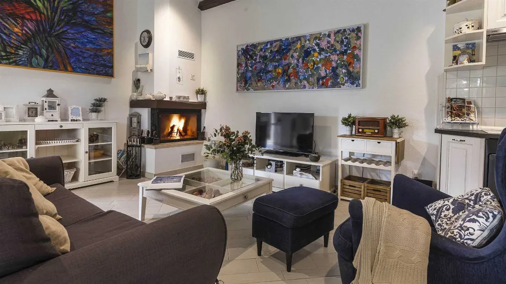 Stone Villa with Pool in Tinjan