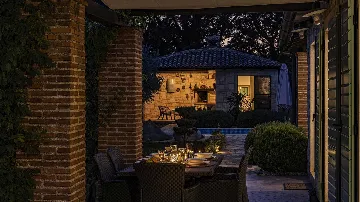 Stone Villa with Pool in Tinjan