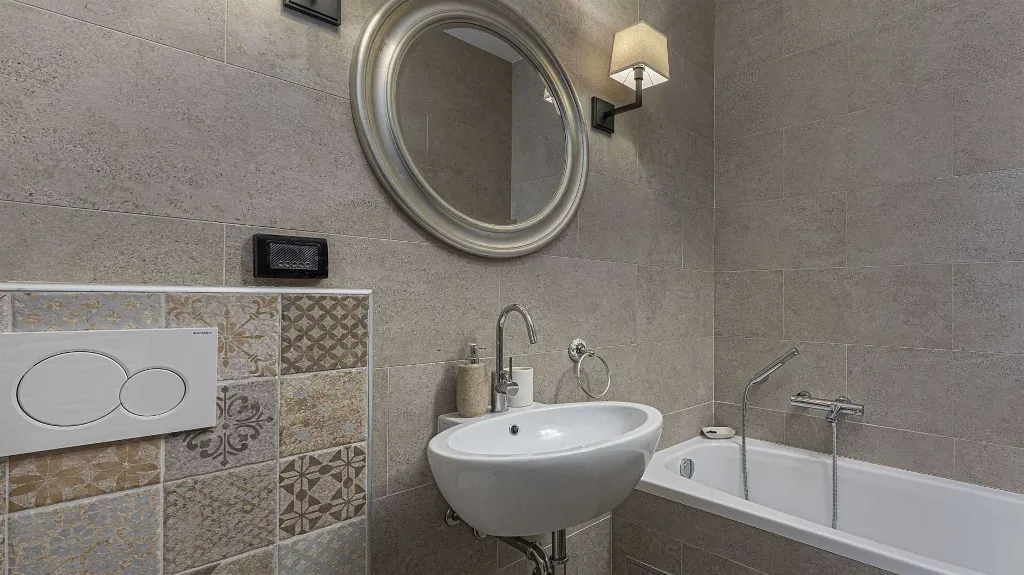 Stone Villa with Pool in Tinjan