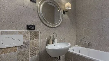 Stone Villa with Pool in Tinjan